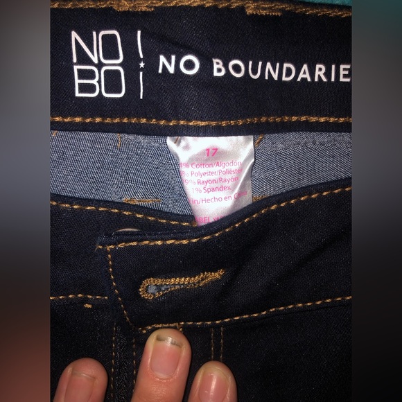 No Boundaries skinny jeans - Picture 2 of 3
